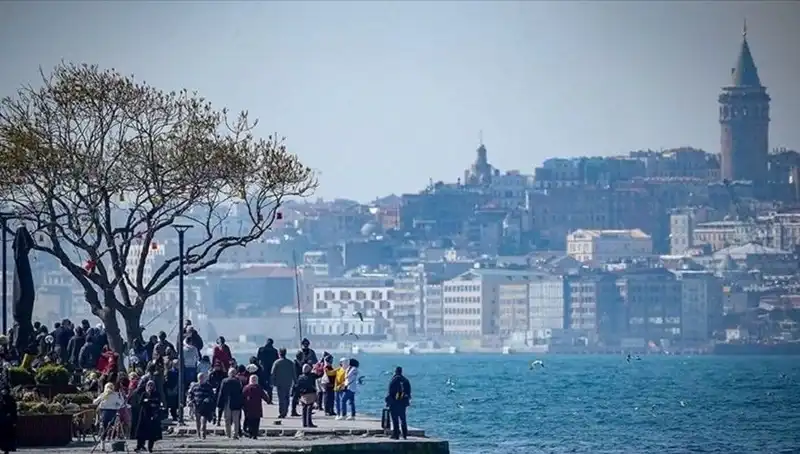 İstanbul'da Bahar Havası Sürüyor: Hafta Sonu Sıcaklık Artıyor
