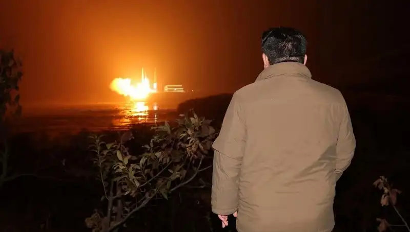 Kuzey Kore'nin Silahlanma Yarışının Bedelini Amerikan Halkı Ödüyor