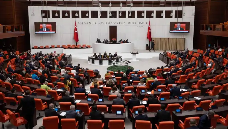 Meclis Gündeminde Hız Kesilmiyor: Yeni Dönemde Neler Olacak?