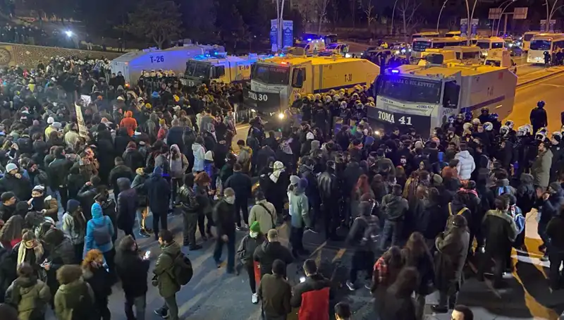 İstanbul ve Ankara'da Öğrencilerden İmamoğlu İçin Eylem: Diploma İptali ve Gözaltılara Protesto