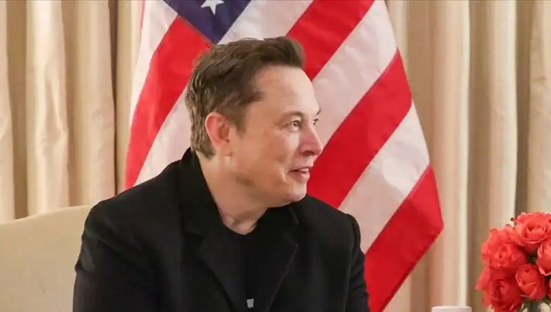 "Elon Musk’la Beyaz Saray Arasındaki Çekişme: Trump'a Destek, Zelenski'ye Eleştiri!"