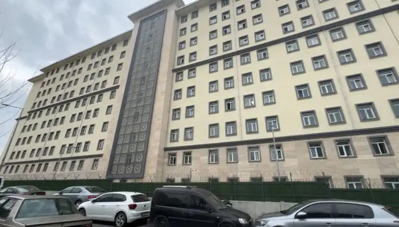 Kız Öğrenci Yurduna Baskın: Takip ve Şoke Eden Olay!
