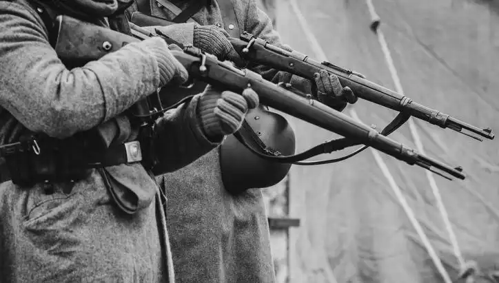 İngiliz İstihbarat Şefinin Aile Geçmişi: Nazi Casusuyla Bağlantısı Ortaya Çıktı