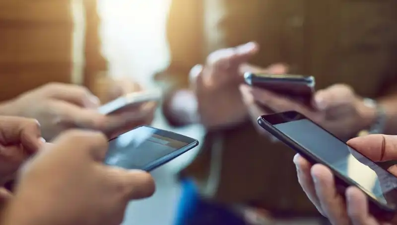 Oppo A5 Pro 4G: Dayanıklılığı ve Performansı Uygun Fiyatla Sunuyor