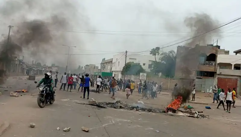 Togo’da Protesto Geceleri: Nehirlerde Bulunan 7 Ceset Sonrası Gerginlik Arttı