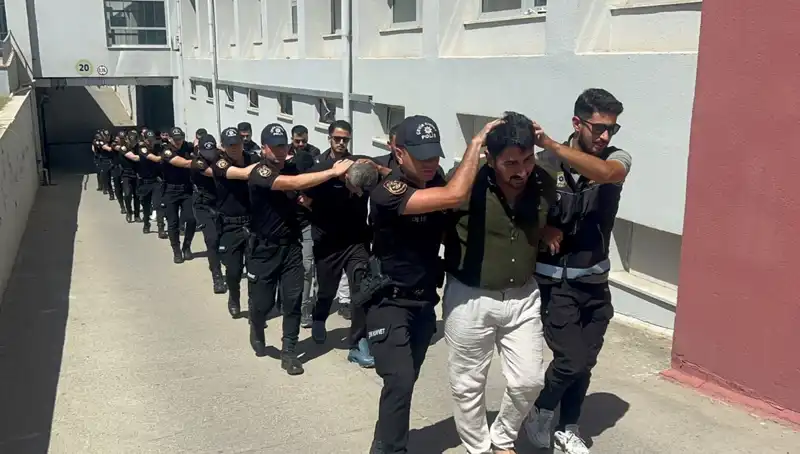 Adana'da 825 Kilo Eroin Ele Geçirildi! 16 Şüpheli Tutuklandı