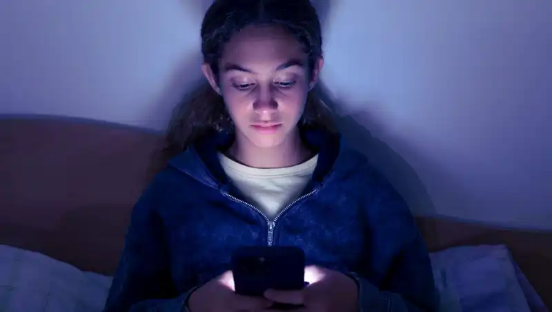 Sosyal Medyadaki Tehlikeli Trend: Ergenlerin Hayatı Tehdit Eden Yeni Akımları